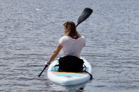 MOAI kayak Paddel Actionbild Rückansicht